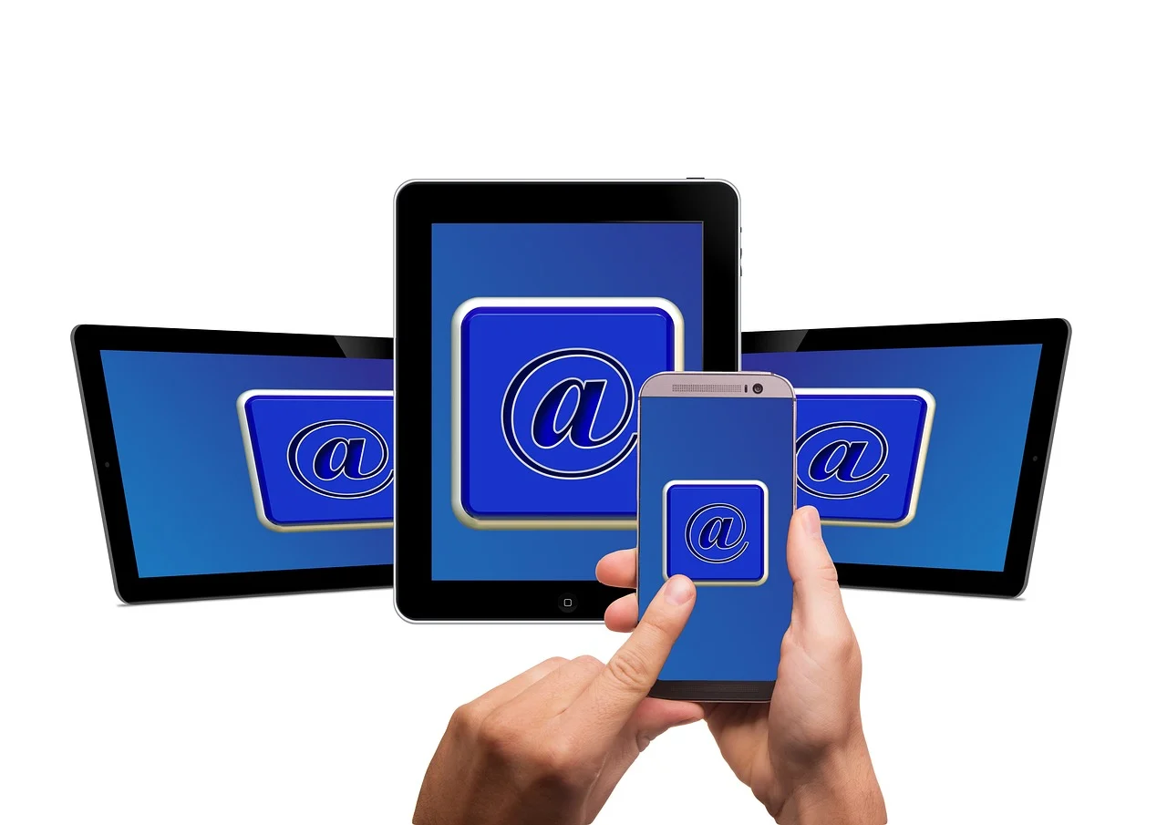 smartphone showing email notification, email sequences vs in-app messages